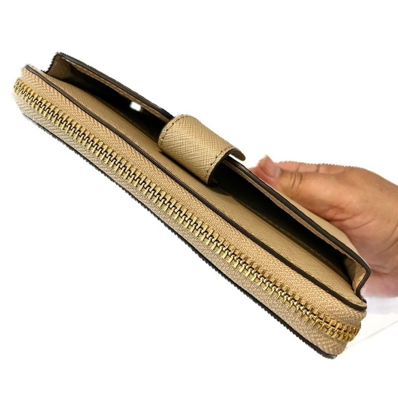 Michael Kors Jet Set Travel Medium Zip Around Phone Holder  - Tan Color - Picture 2 of 14